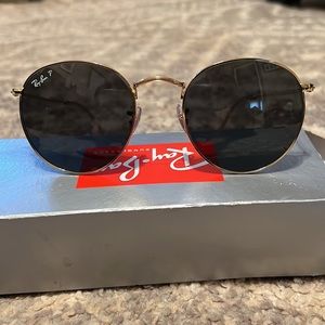 Ray Ban Polarized Round Metal Sunglasses RB3447 Shiny Gold/Polarized Black NEW